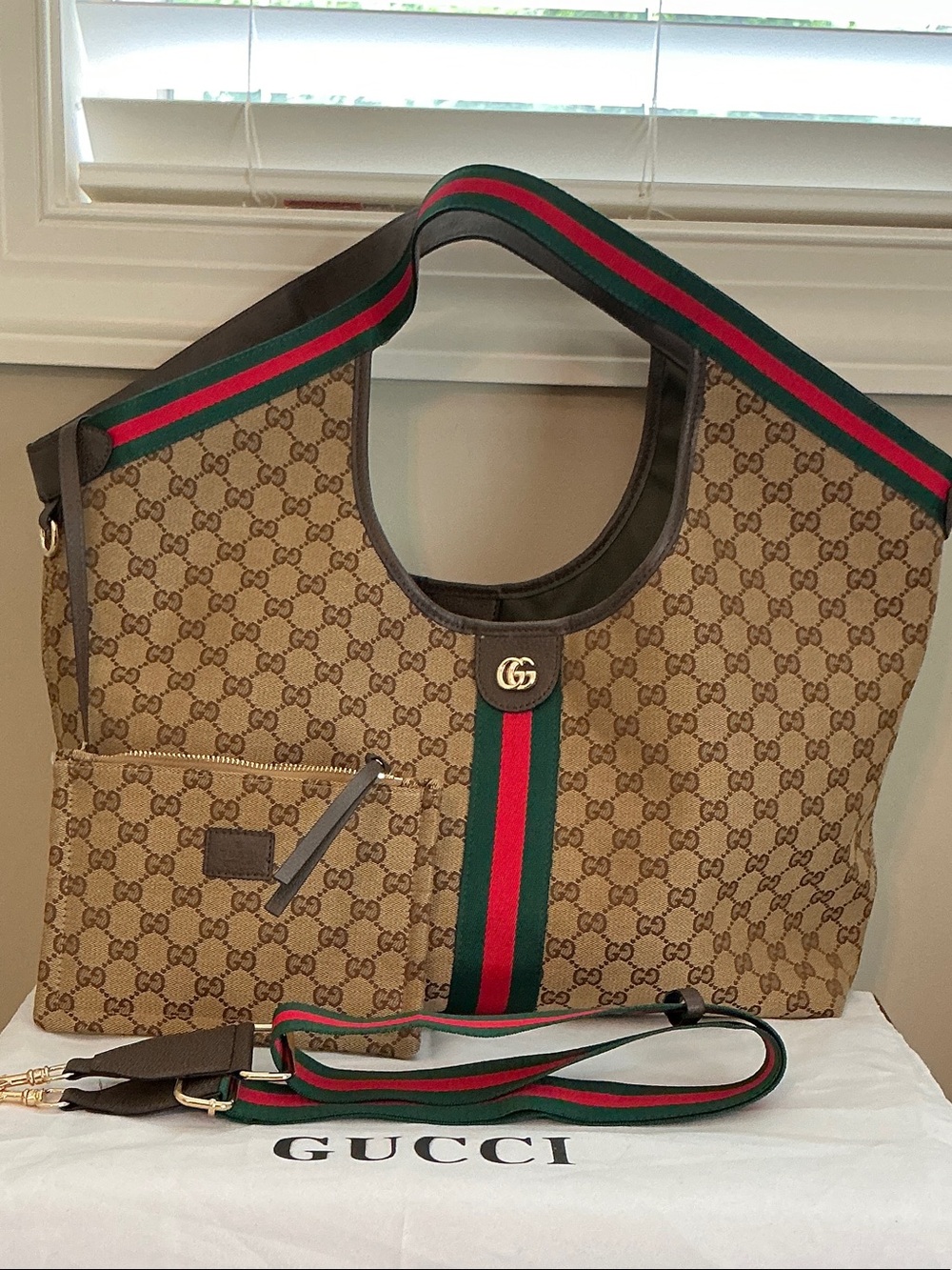Gucci Beige GG Supreme Canvas Tote with Green and Red Stripe